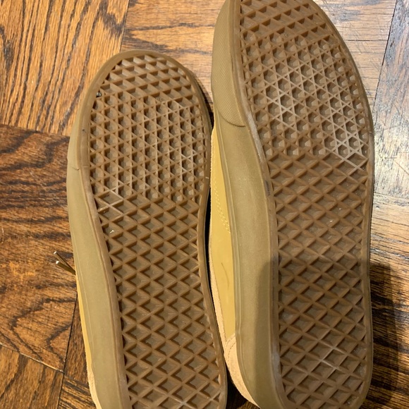 *LIMITED EDITION* Suede Vans - Picture 5 of 5